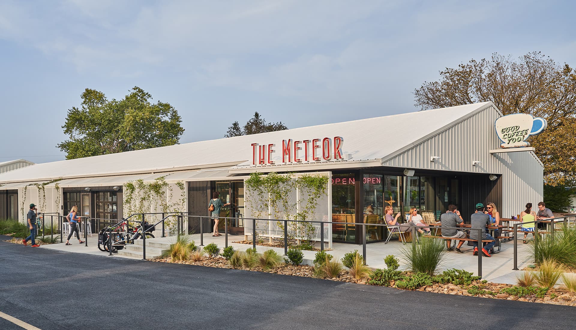 The Meteor — photo 3 of 3